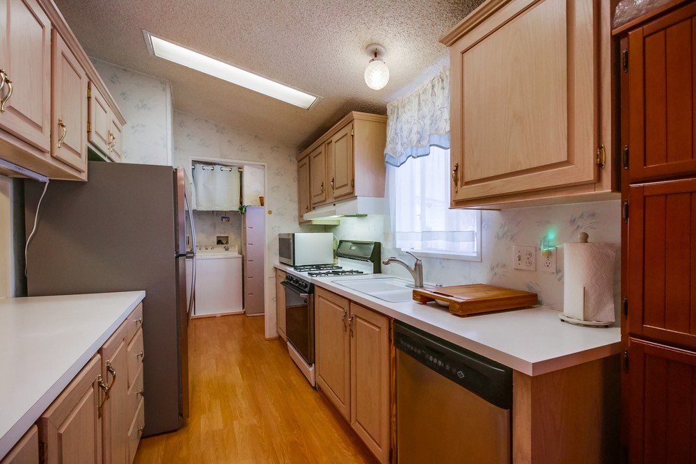 Virtual tour photo 14 of 38 for 6460 Convoy Ct #99