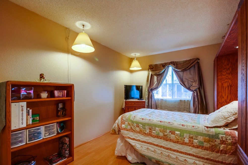 Virtual tour photo 24 of 38 for 6460 Convoy Ct #99
