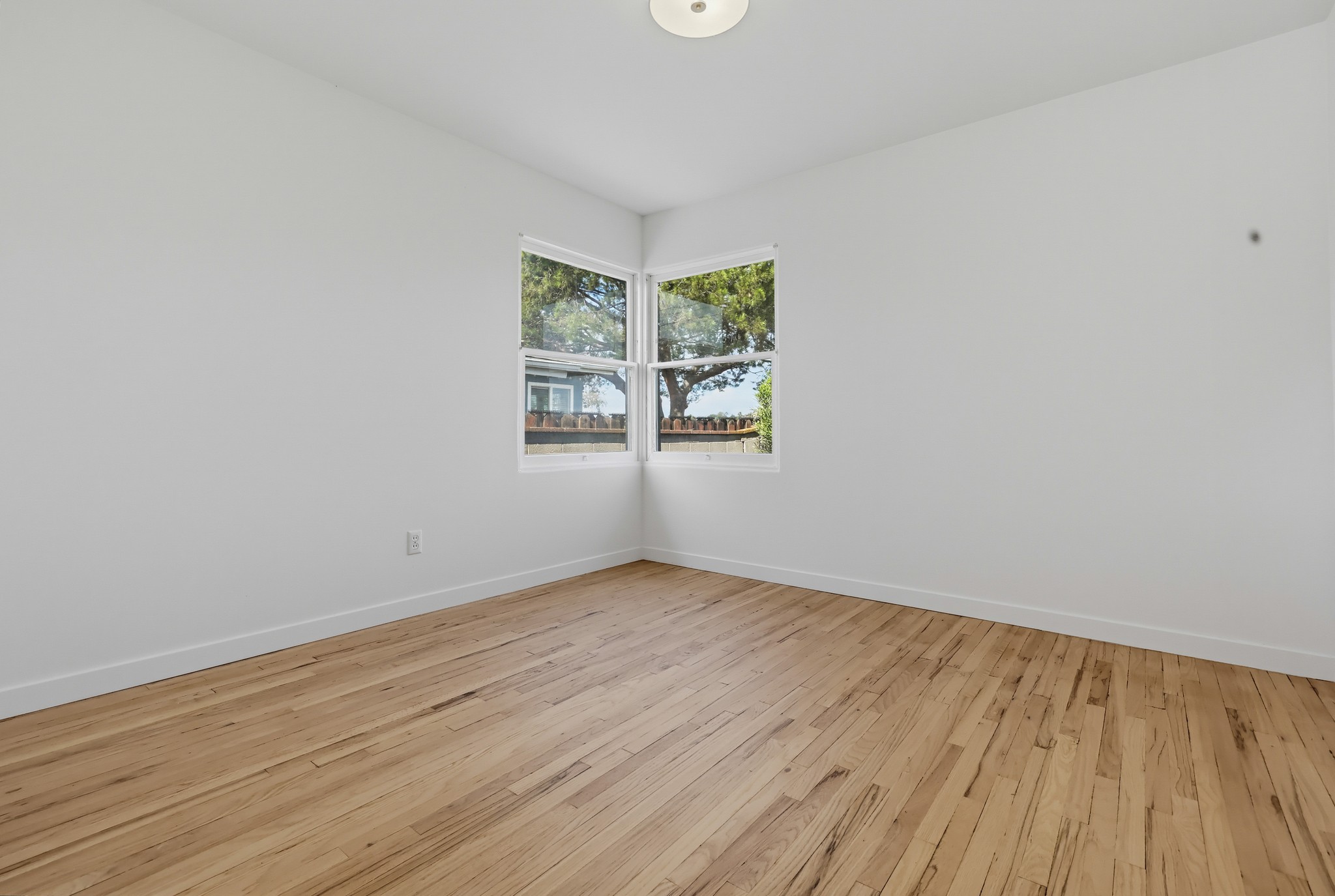 Virtual tour photo 30 of 52 for 6468 Cleo St