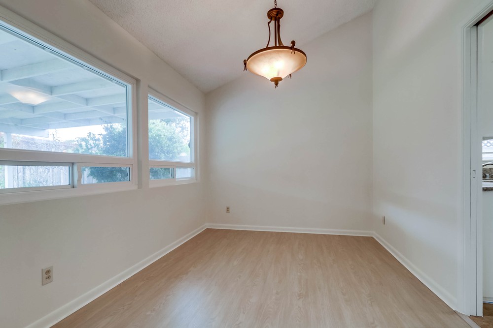 Virtual tour photo 12 of 40 for 6469 Lake Apopka Pl