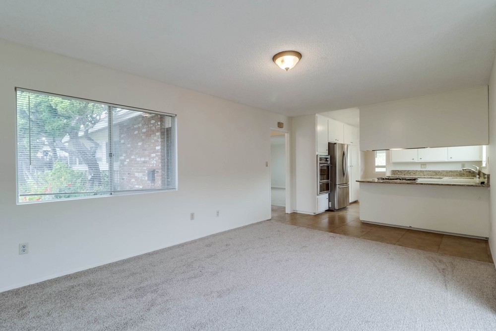 Virtual tour photo 15 of 40 for 6469 Lake Apopka Pl