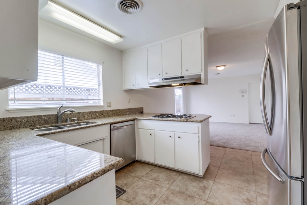 Virtual tour photo 20 of 40 for 6469 Lake Apopka Pl