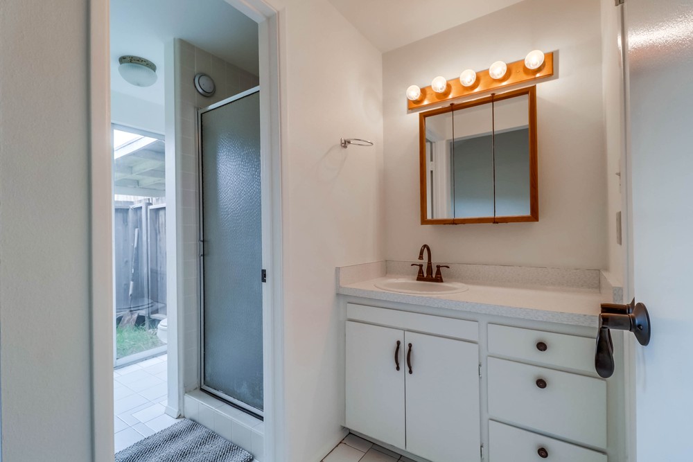 Virtual tour photo 25 of 40 for 6469 Lake Apopka Pl