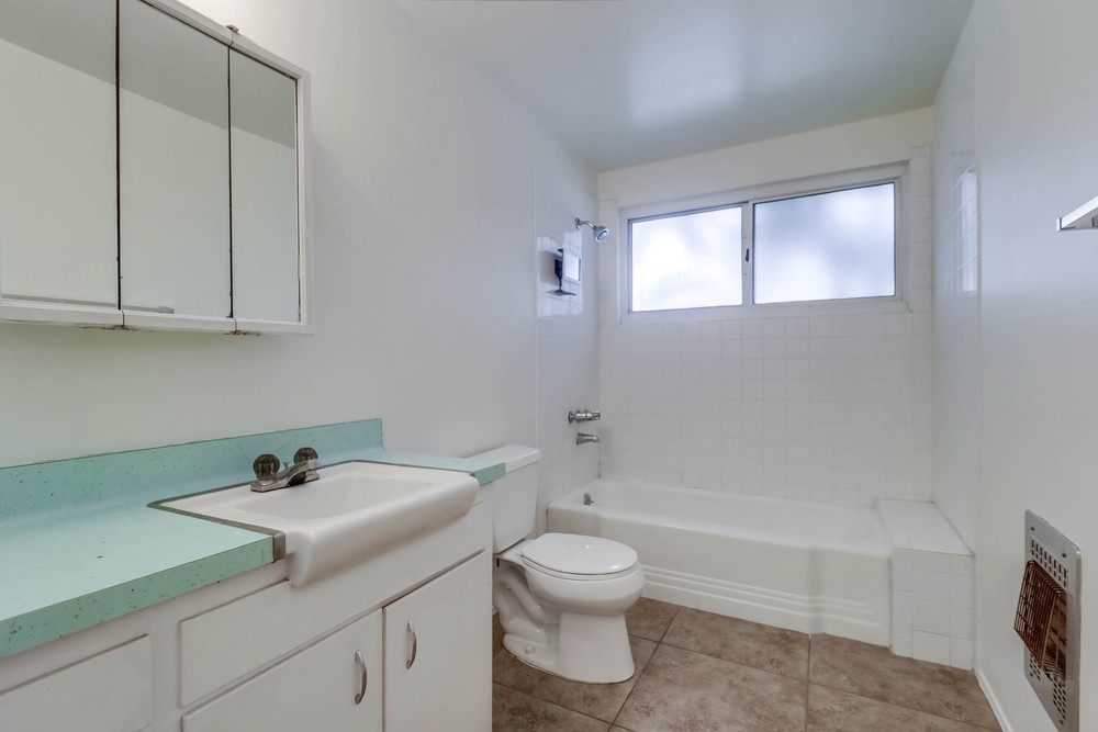 Virtual tour photo 30 of 40 for 6469 Lake Apopka Pl