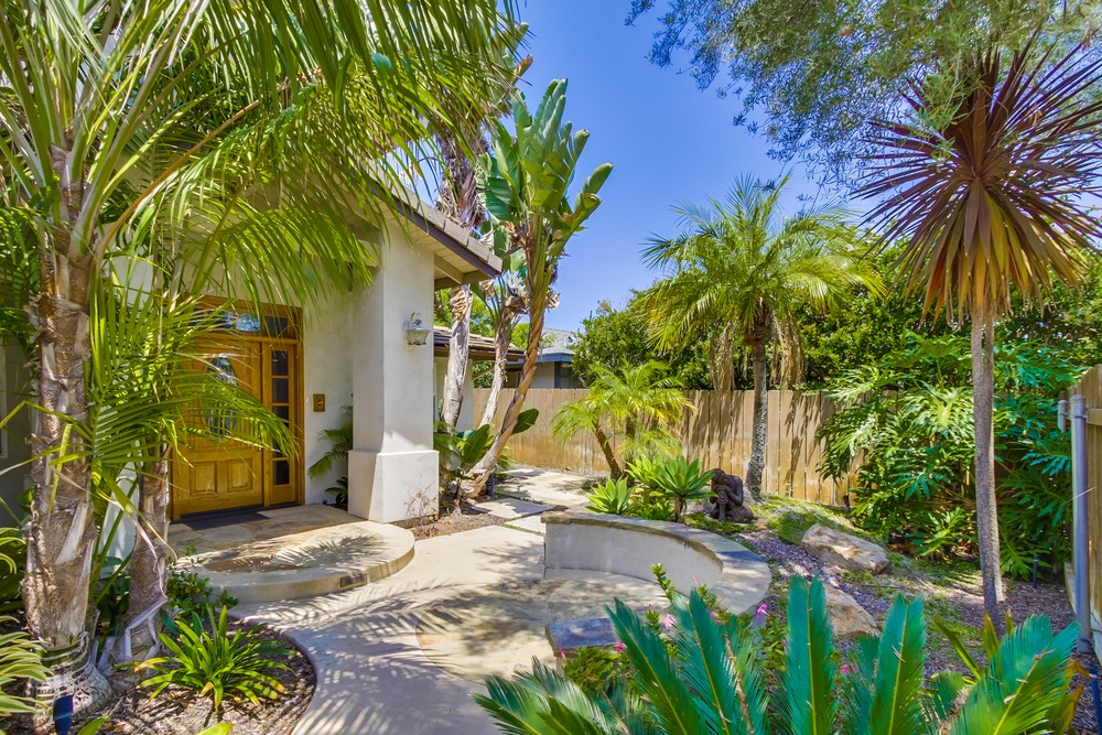 Virtual tour photo 3 of 35 for 6472 Cascade St