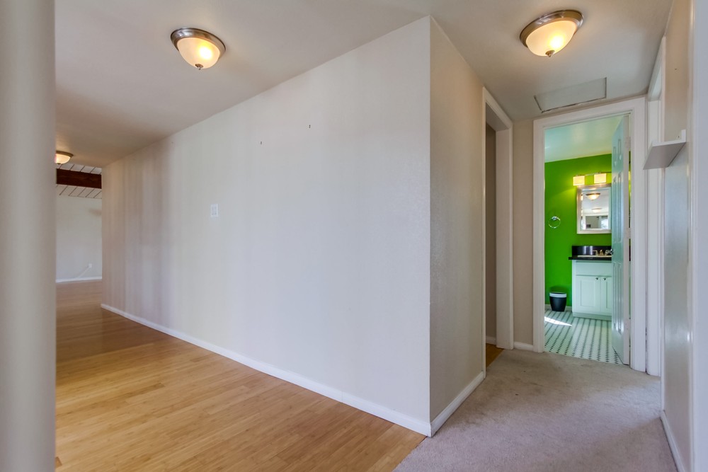 Virtual tour photo 7 of 38 for 6476 Lake Mere Ct