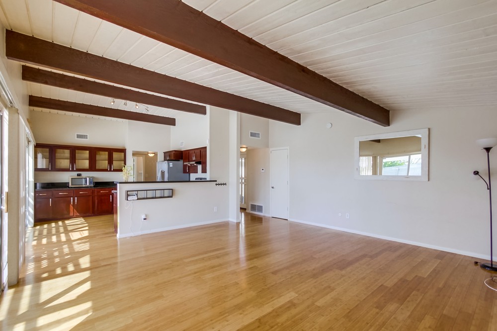 Virtual tour photo 10 of 38 for 6476 Lake Mere Ct
