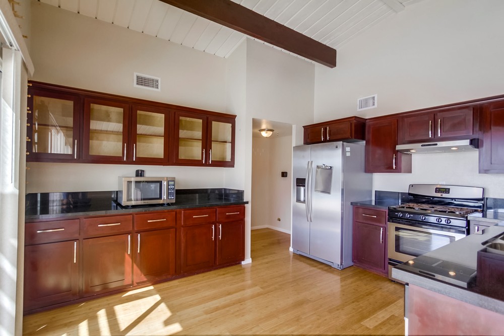 Virtual tour photo 14 of 38 for 6476 Lake Mere Ct