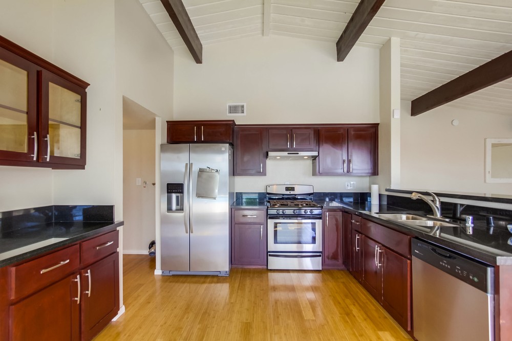Virtual tour photo 15 of 38 for 6476 Lake Mere Ct