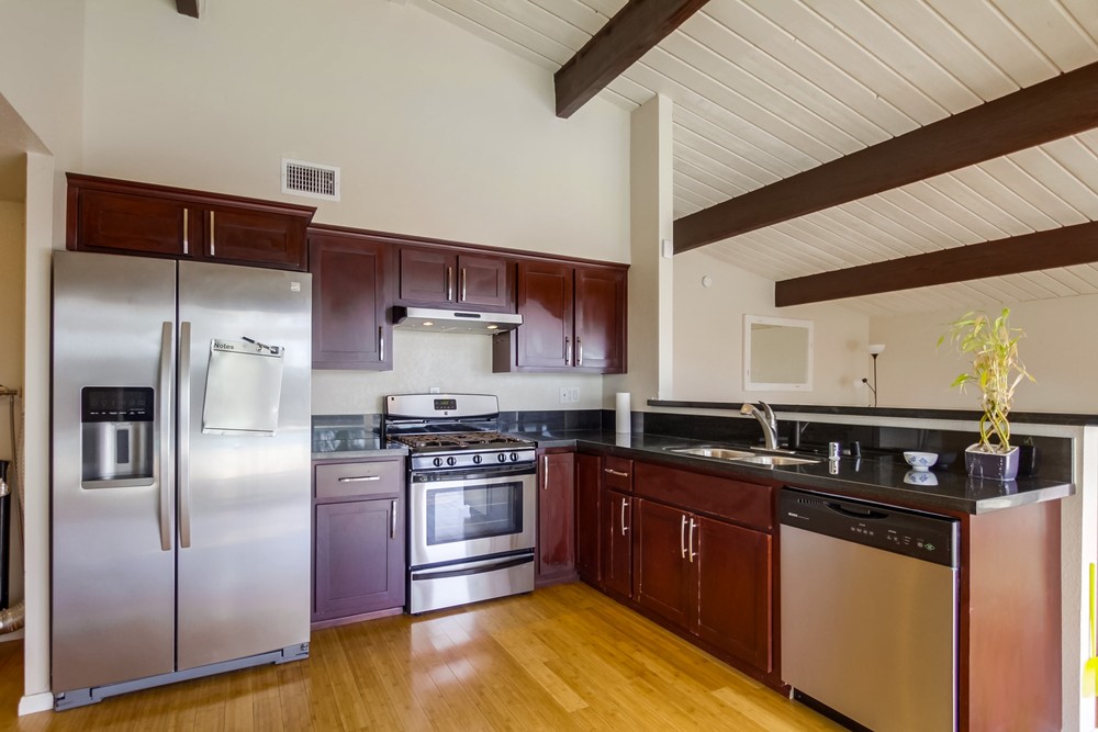 Virtual tour photo 16 of 38 for 6476 Lake Mere Ct
