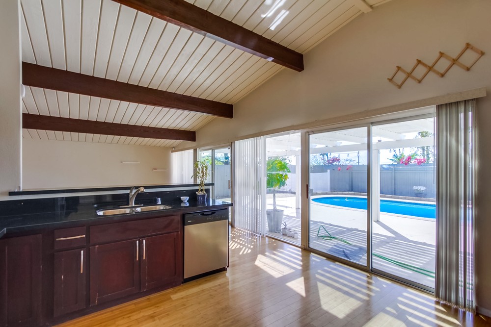 Virtual tour photo 17 of 38 for 6476 Lake Mere Ct