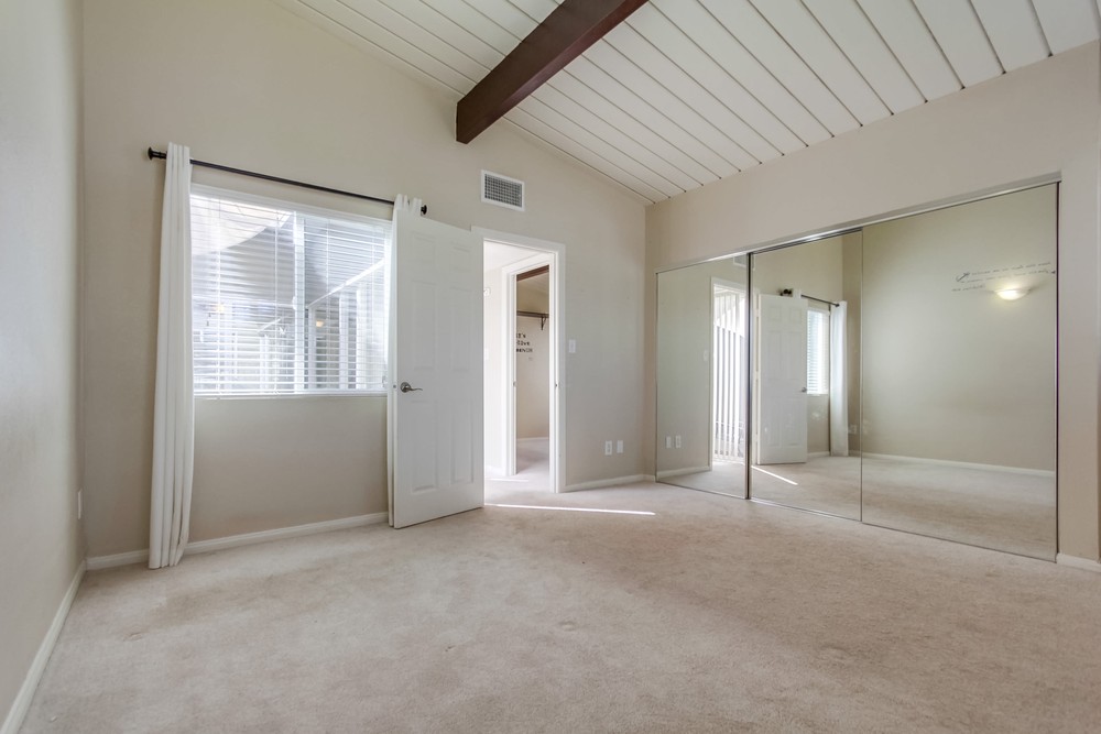 Virtual tour photo 21 of 38 for 6476 Lake Mere Ct