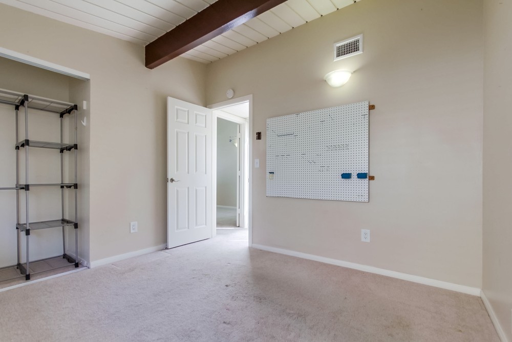 Virtual tour photo 25 of 38 for 6476 Lake Mere Ct