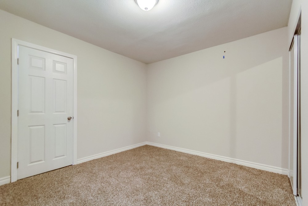 Virtual tour photo 25 of 39 for 6486 Gross St