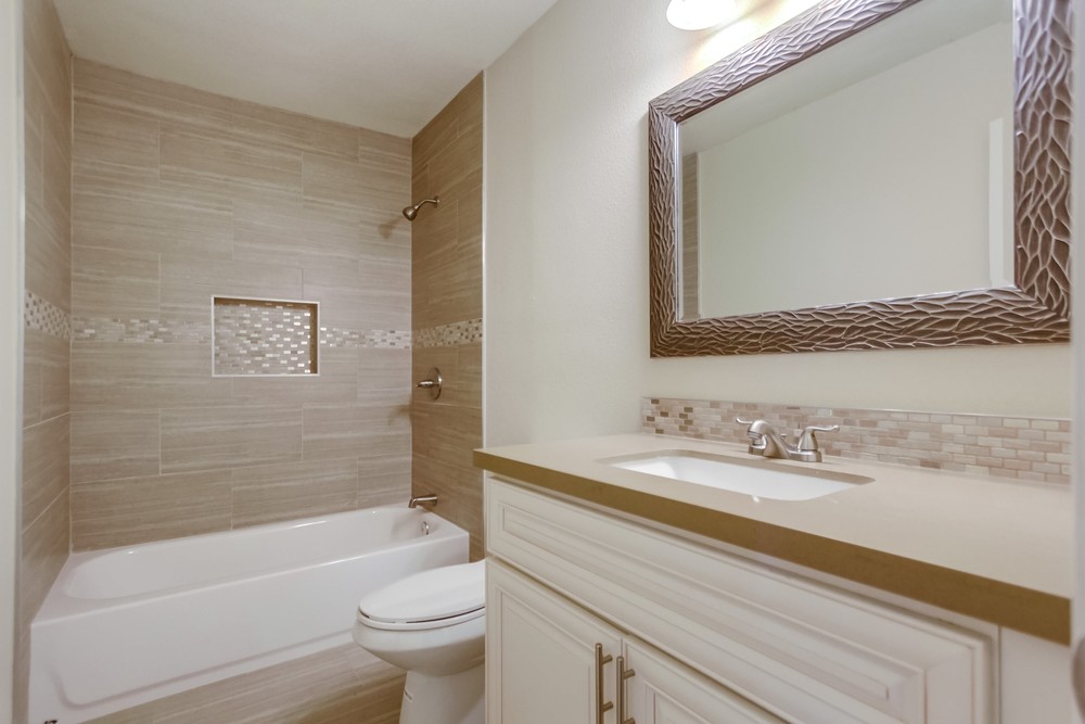 Virtual tour photo 27 of 39 for 6486 Gross St