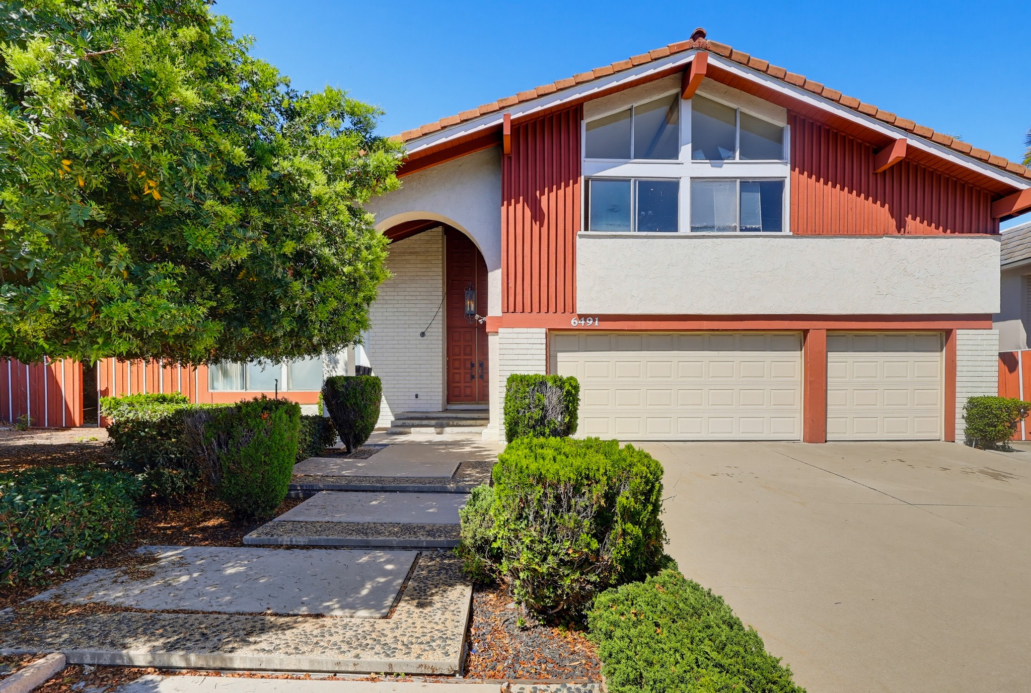 Virtual tour photo 1 of 126 for 6491 E Saddle Dr