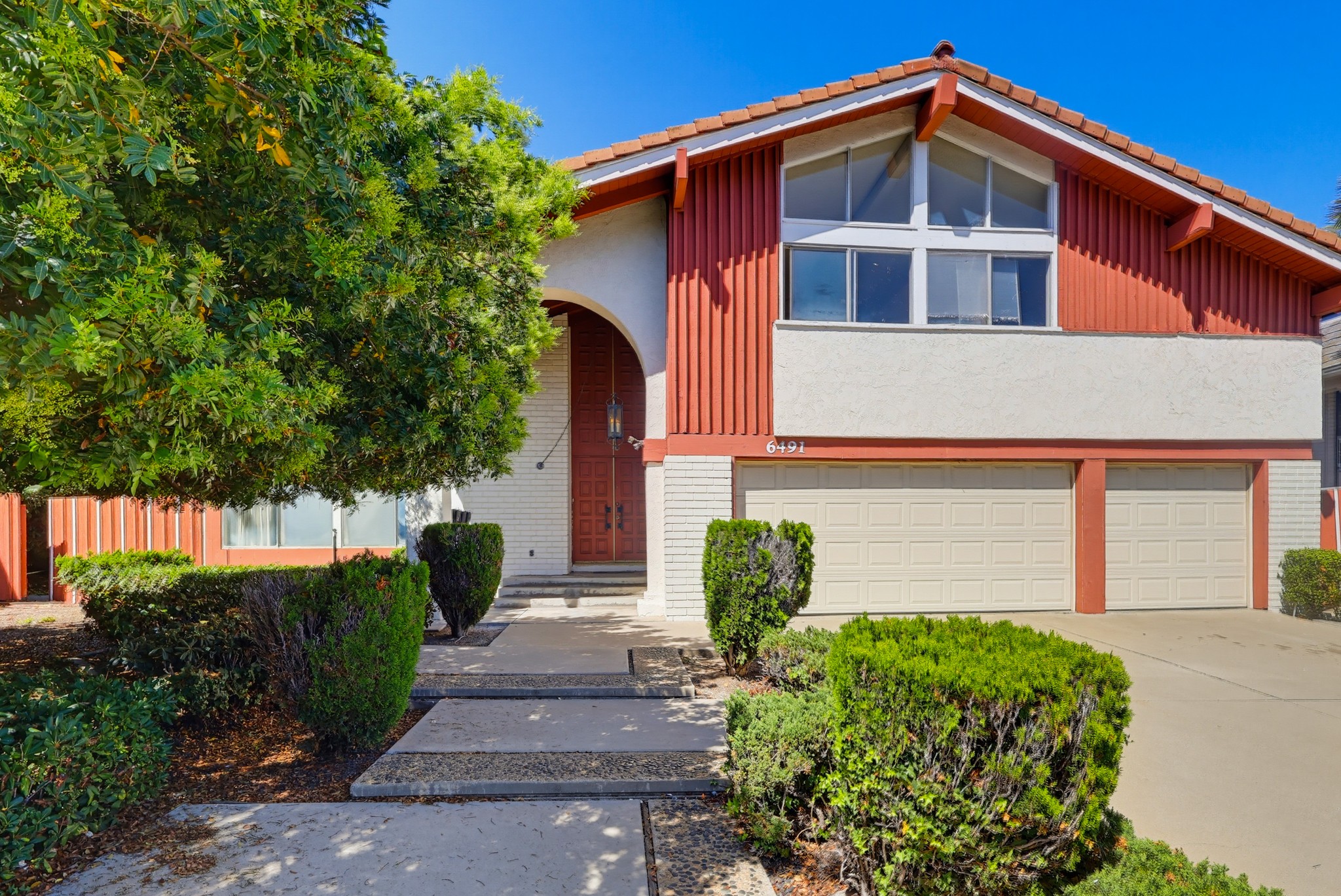 Virtual tour photo 4 of 126 for 6491 E Saddle Dr
