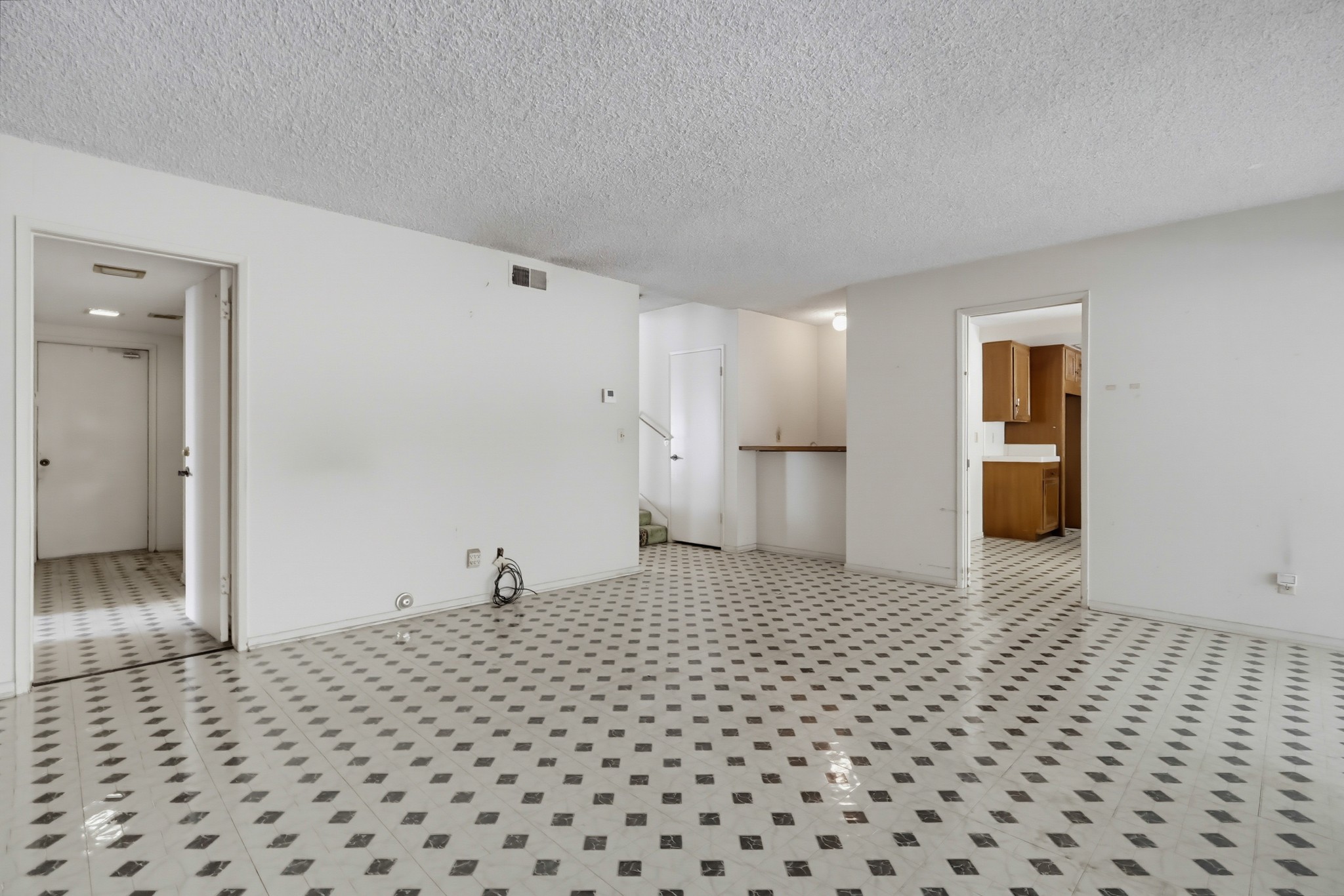 Virtual tour photo 22 of 126 for 6491 E Saddle Dr