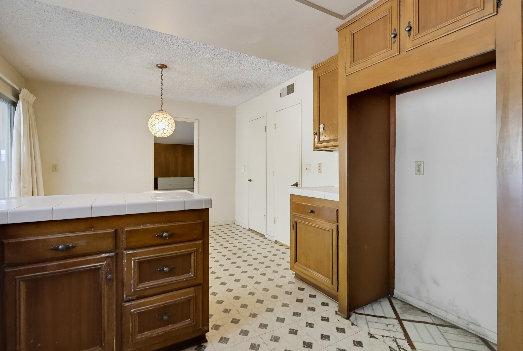 Virtual tour photo 32 of 126 for 6491 E Saddle Dr
