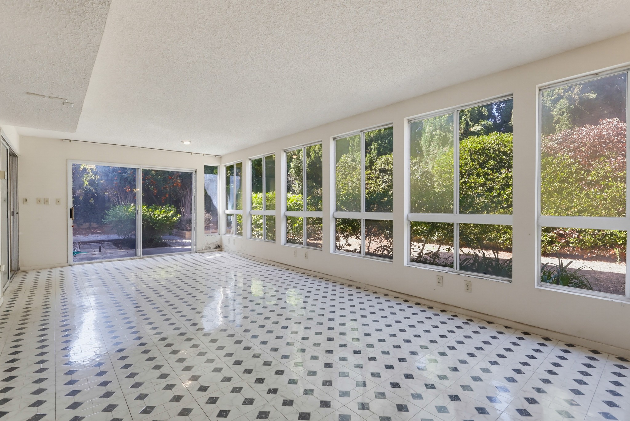 Virtual tour photo 38 of 126 for 6491 E Saddle Dr