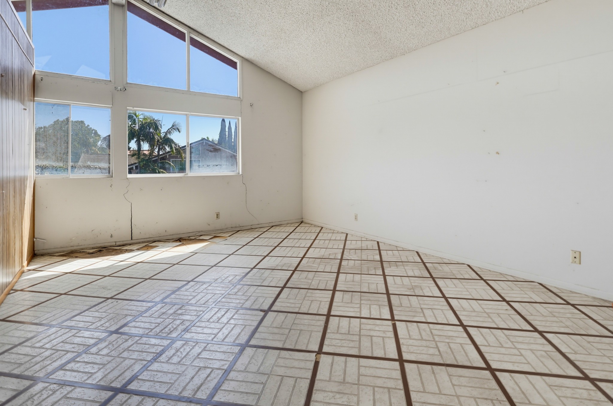 Virtual tour photo 59 of 126 for 6491 E Saddle Dr