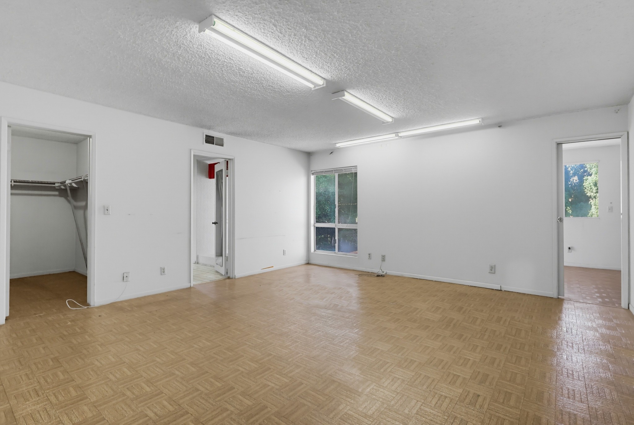 Virtual tour photo 68 of 126 for 6491 E Saddle Dr