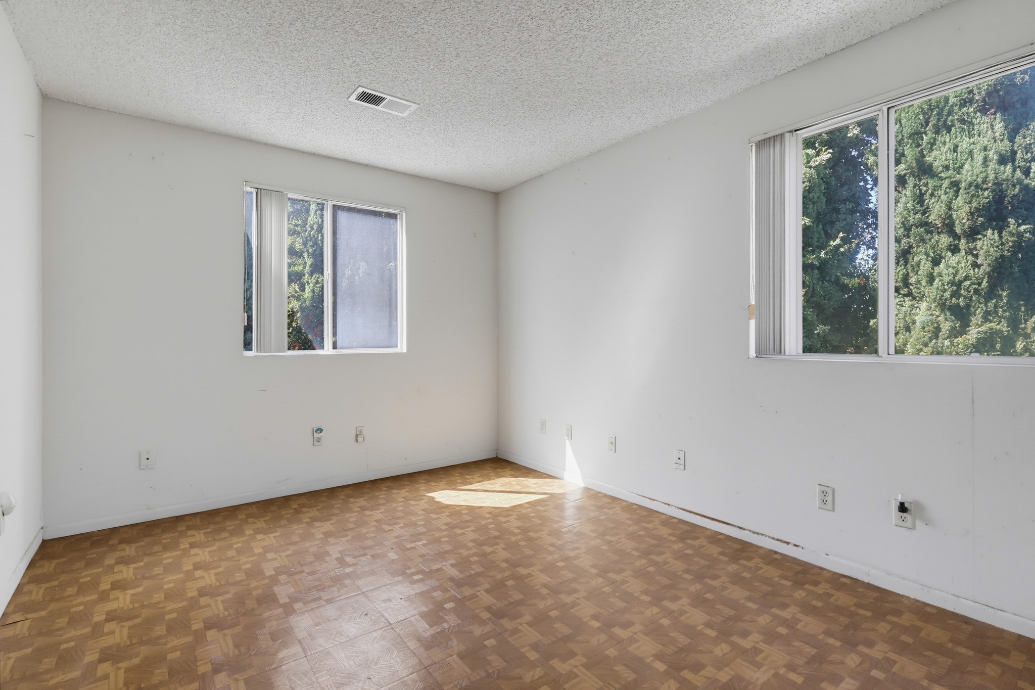 Virtual tour photo 76 of 126 for 6491 E Saddle Dr