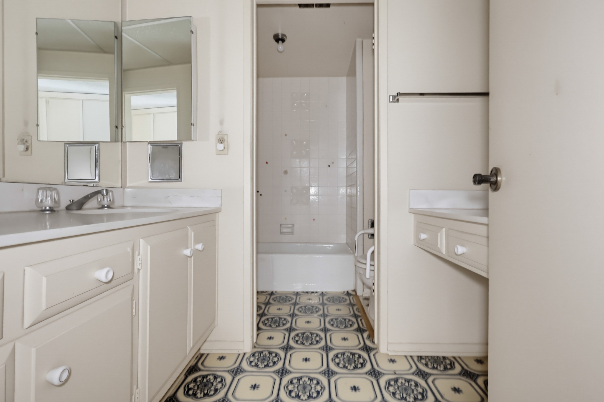 Virtual tour photo 98 of 126 for 6491 E Saddle Dr