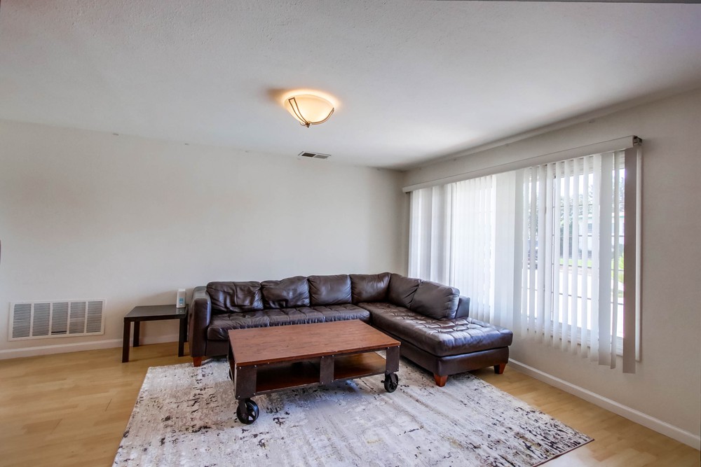 Virtual tour photo 7 of 35 for 6496 Cleo St