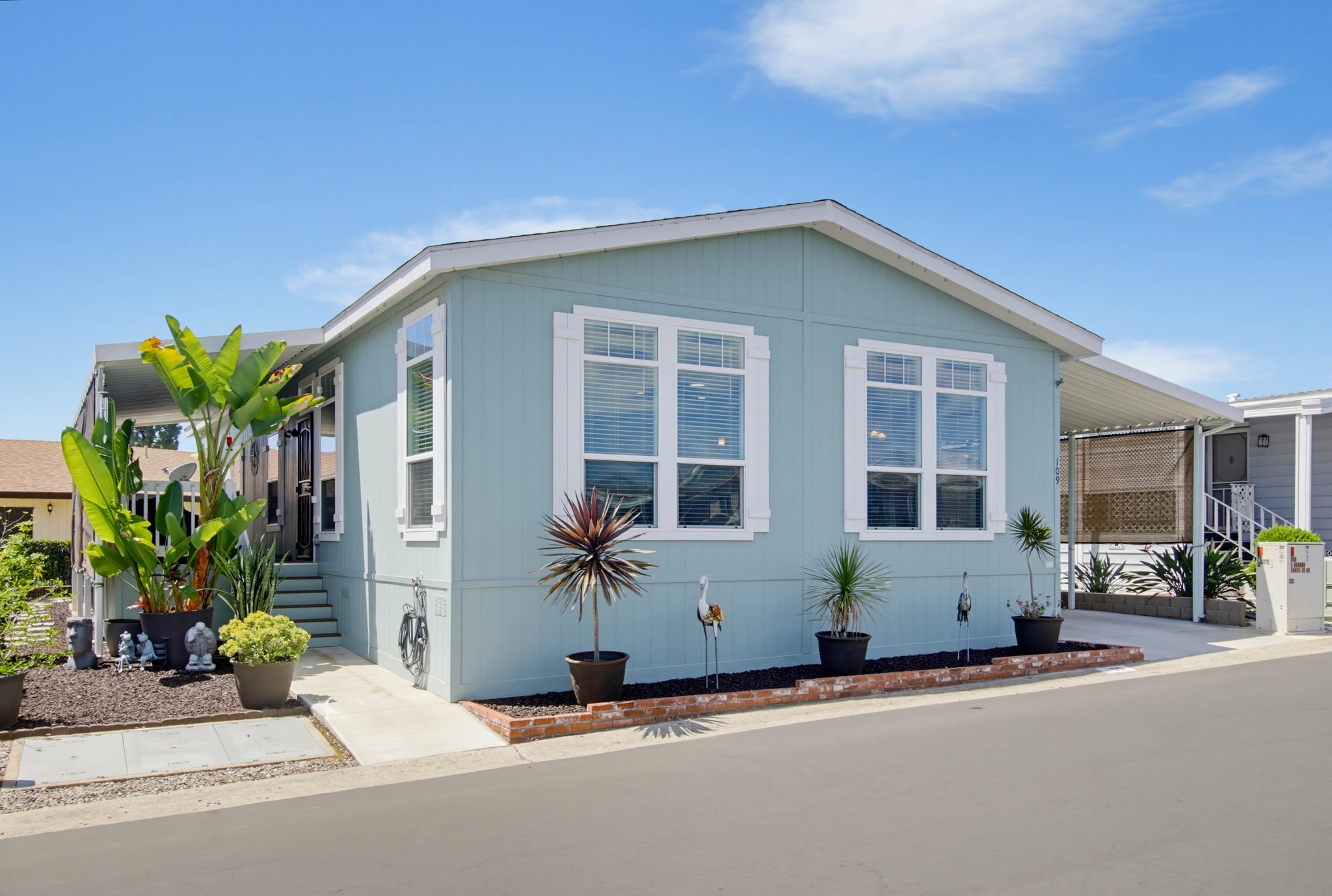 Virtual tour photo 3 of 46 for 650 S Rancho Santa Fe Rd #109