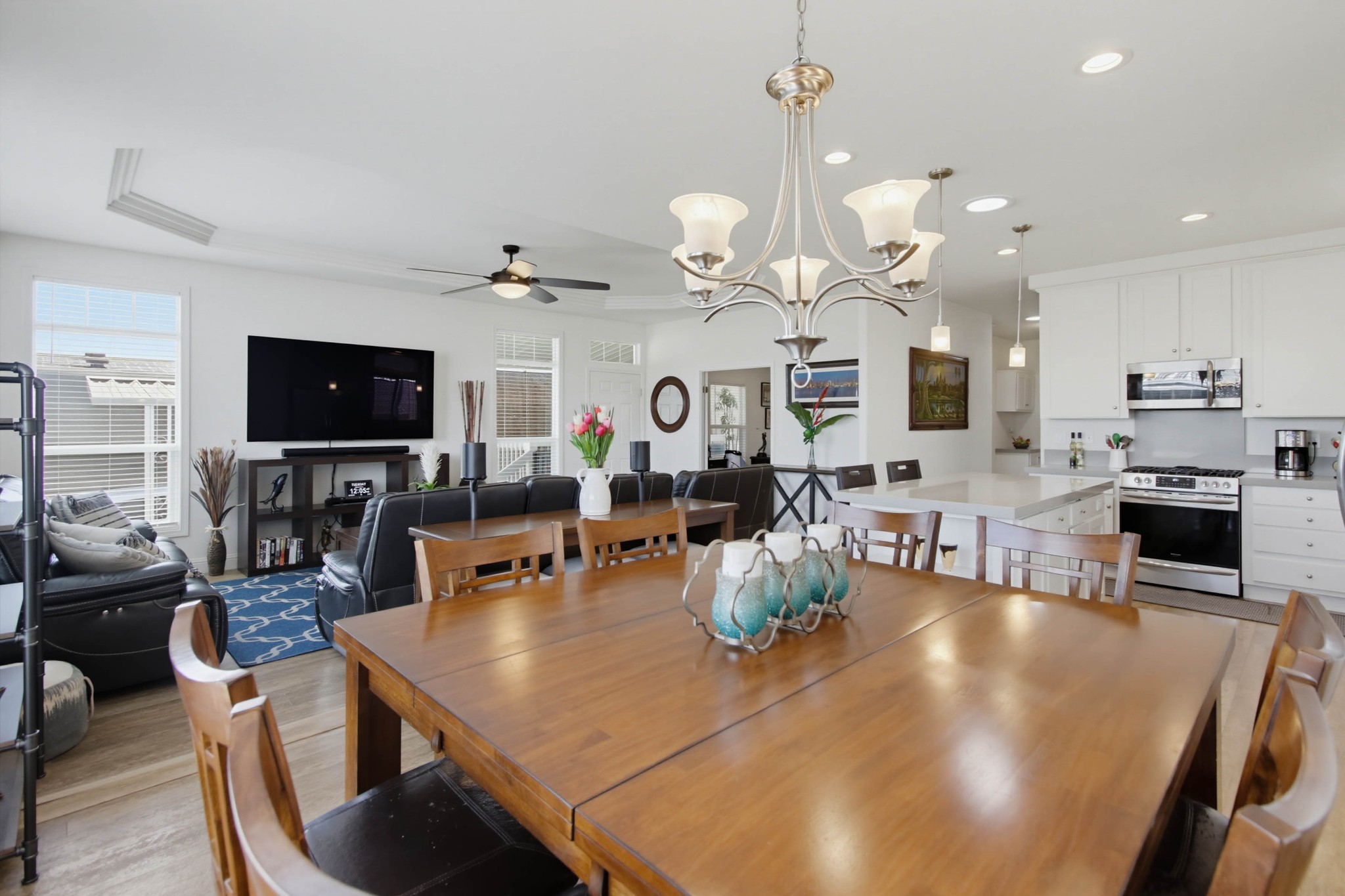 Virtual tour photo 9 of 46 for 650 S Rancho Santa Fe Rd #109