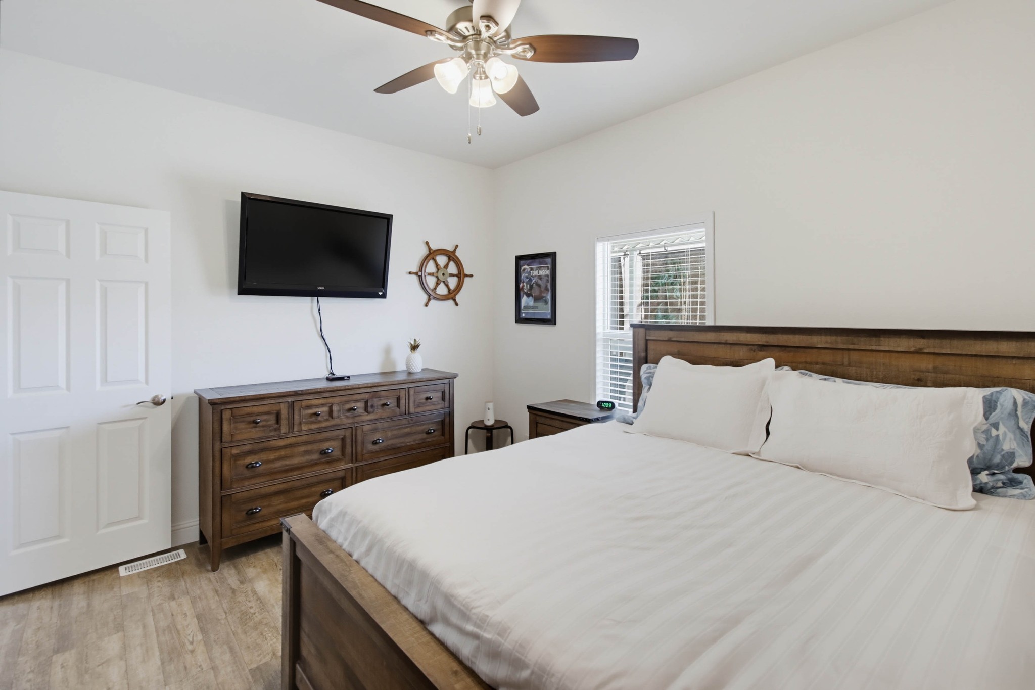 Virtual tour photo 22 of 46 for 650 S Rancho Santa Fe Rd #109