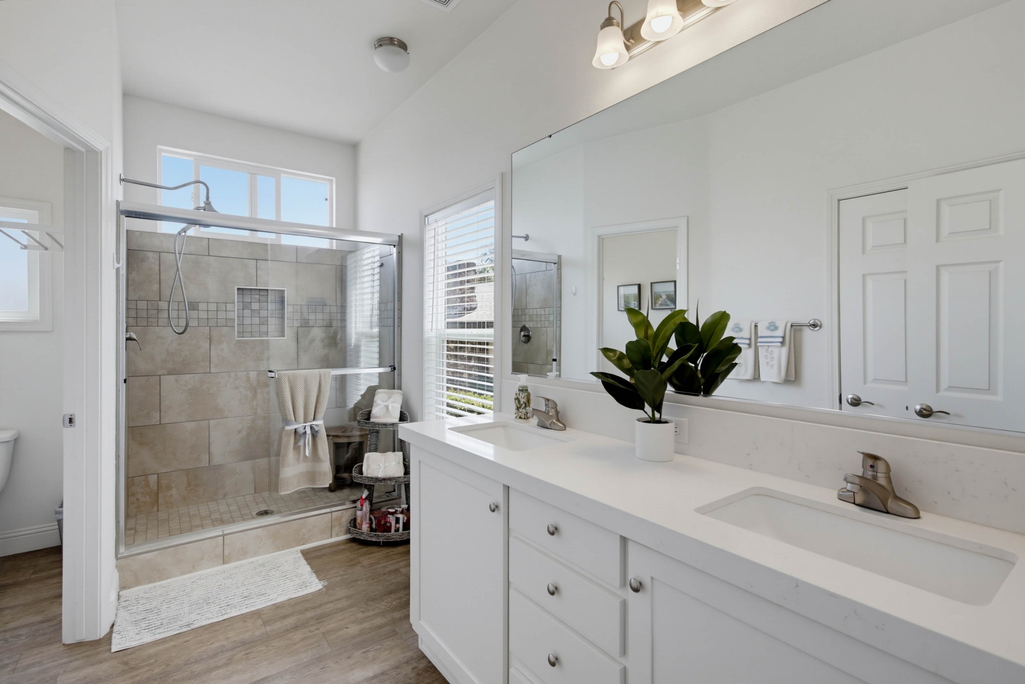 Virtual tour photo 19 of 46 for 650 S Rancho Santa Fe Rd #109