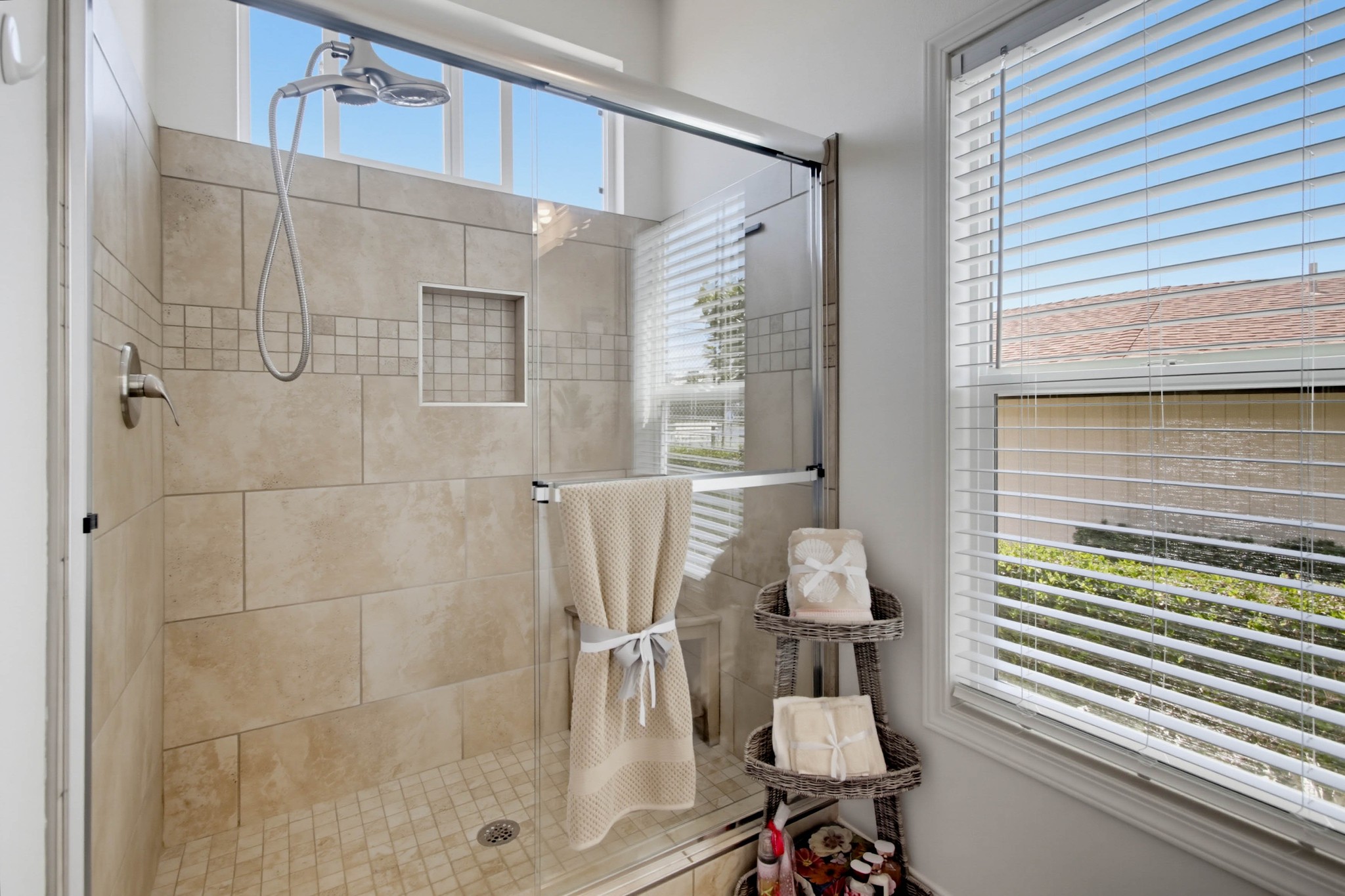 Virtual tour photo 20 of 46 for 650 S Rancho Santa Fe Rd #109