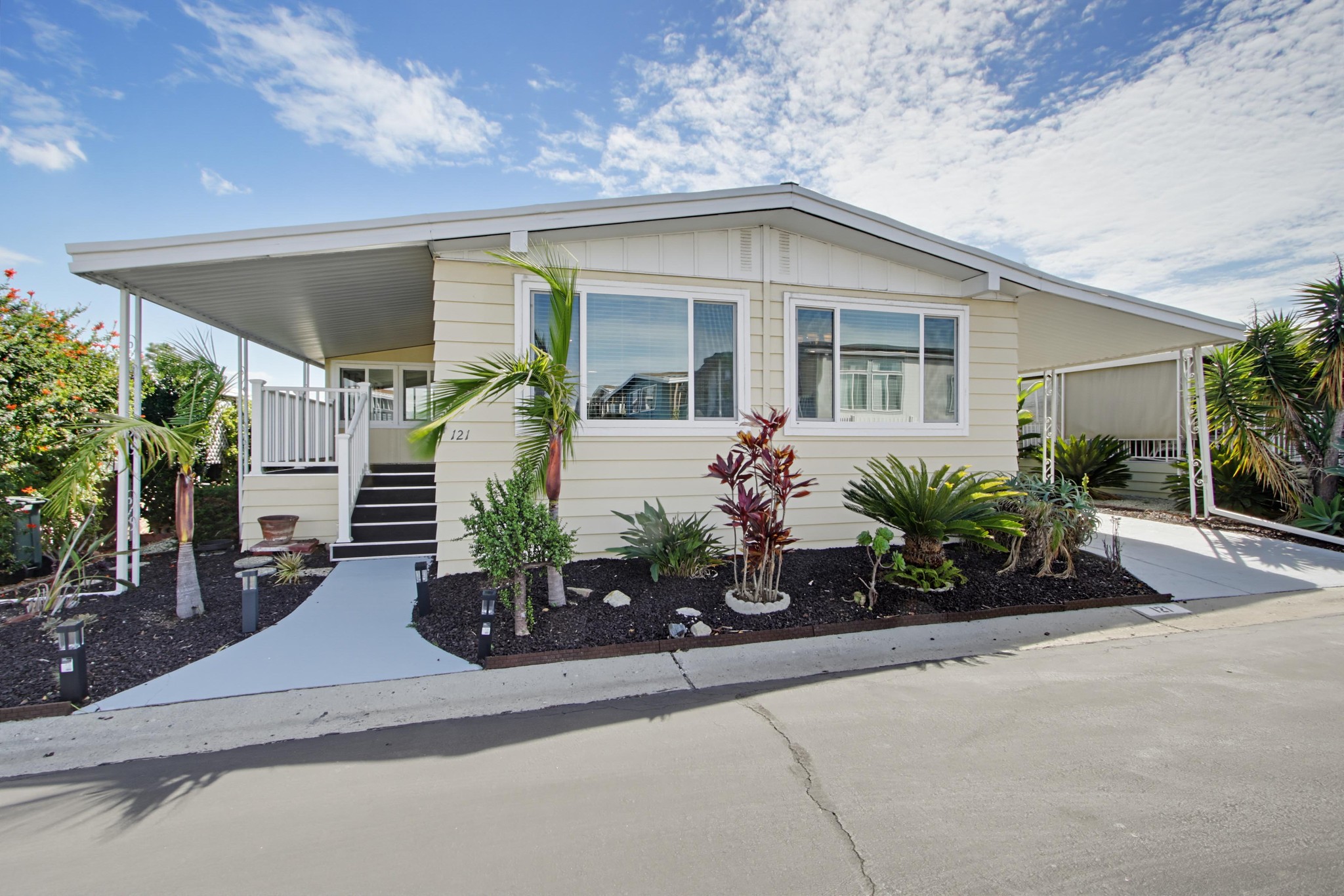 Virtual tour photo 41 of 55 for 650 S Rancho Santa Fe Rd #121