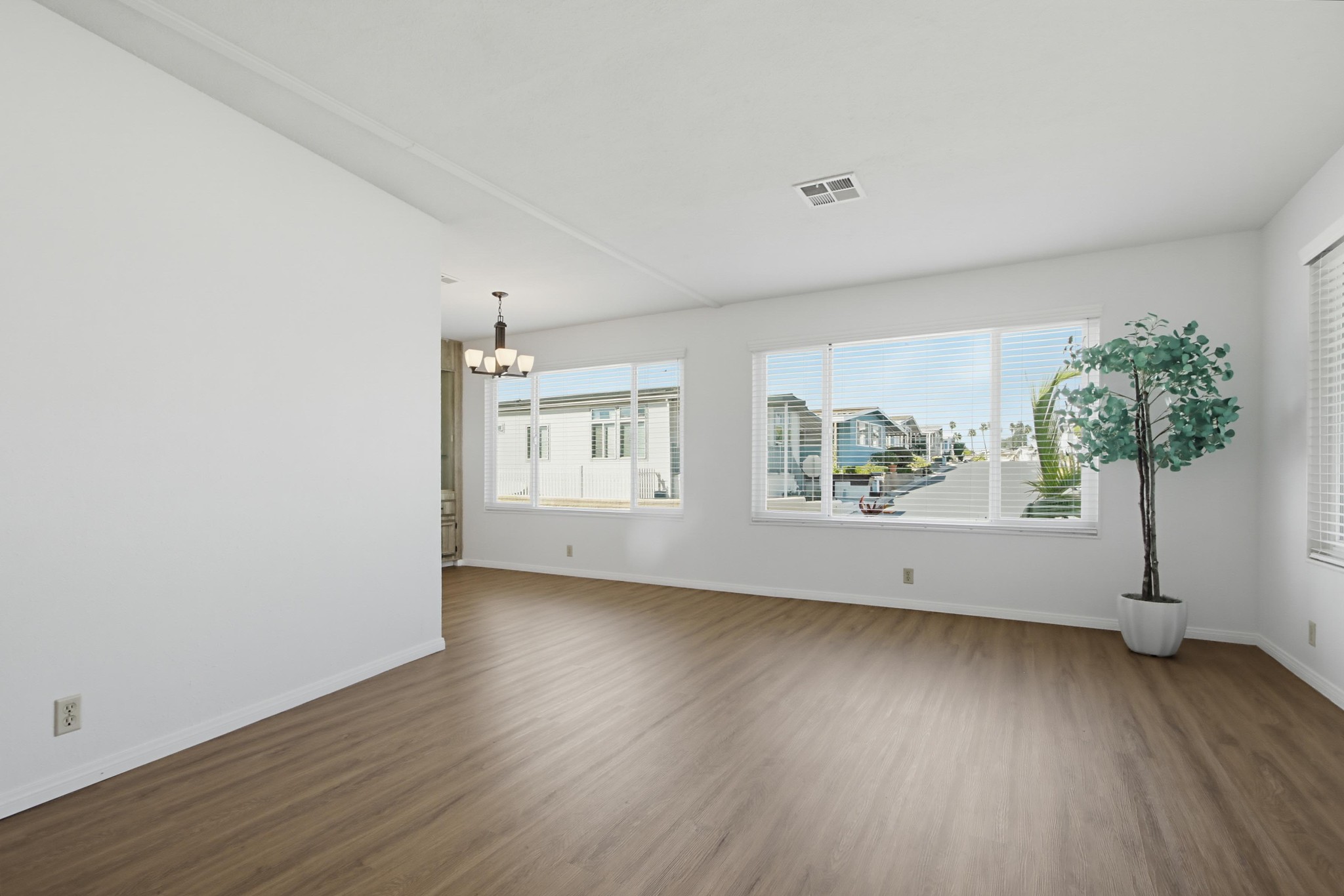 Virtual tour photo 7 of 55 for 650 S Rancho Santa Fe Rd #121