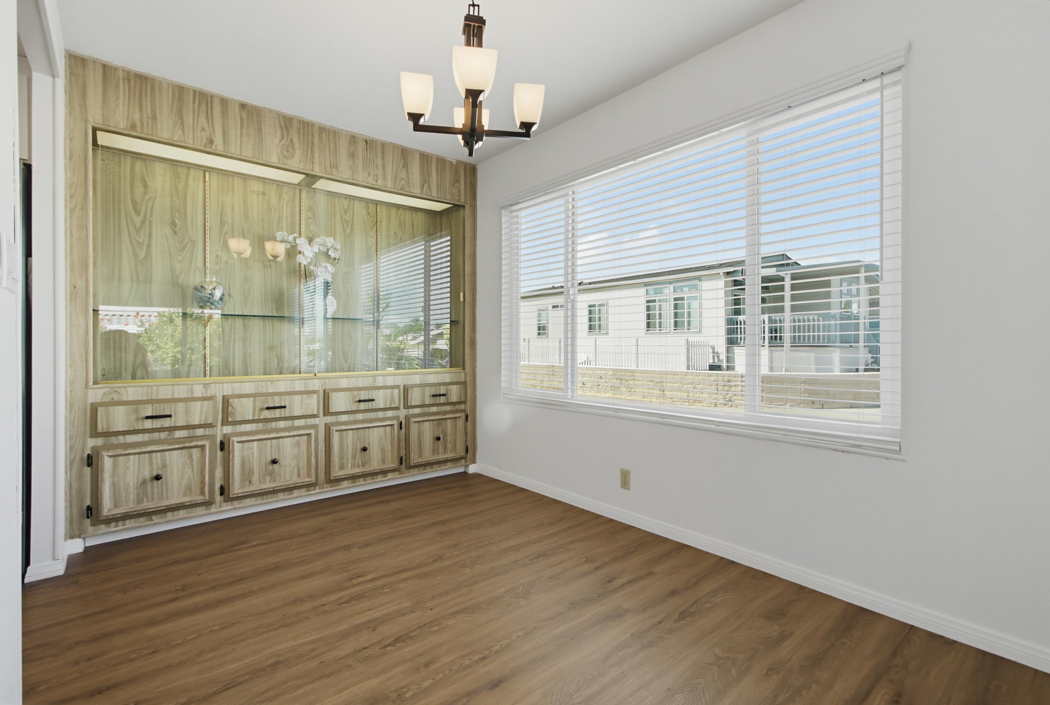 Virtual tour photo 12 of 55 for 650 S Rancho Santa Fe Rd #121