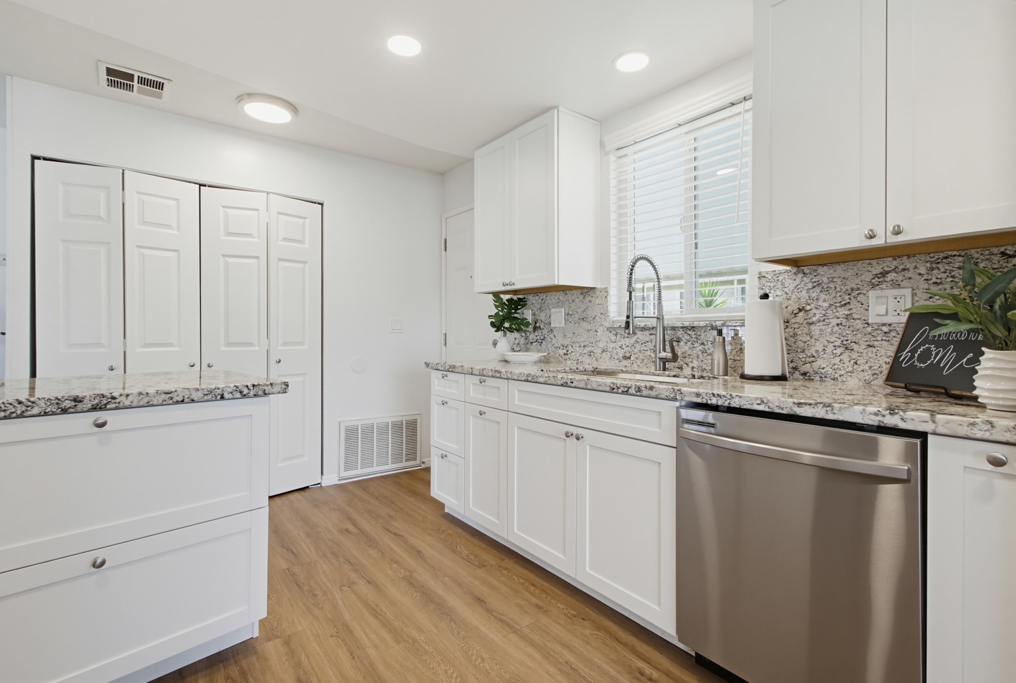 Virtual tour photo 15 of 55 for 650 S Rancho Santa Fe Rd #121