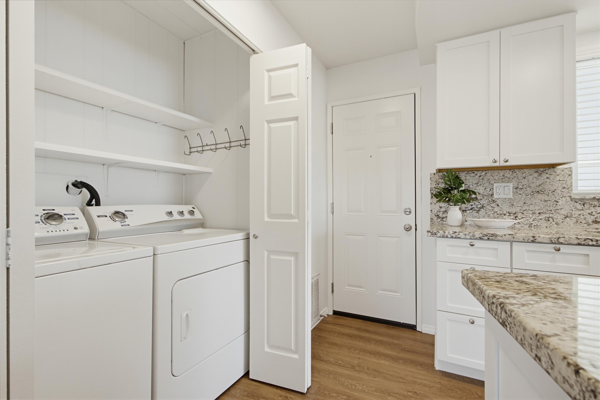 Virtual tour photo 19 of 55 for 650 S Rancho Santa Fe Rd #121