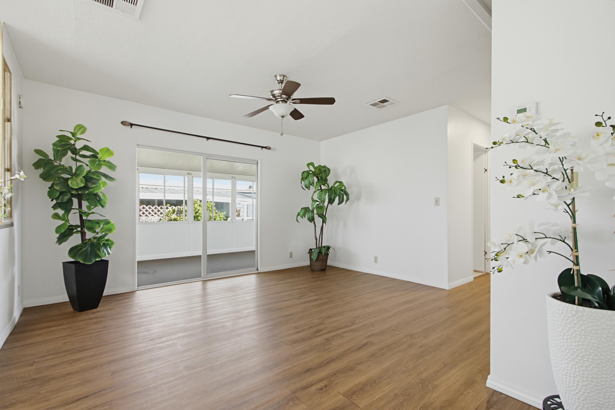 Virtual tour photo 20 of 55 for 650 S Rancho Santa Fe Rd #121