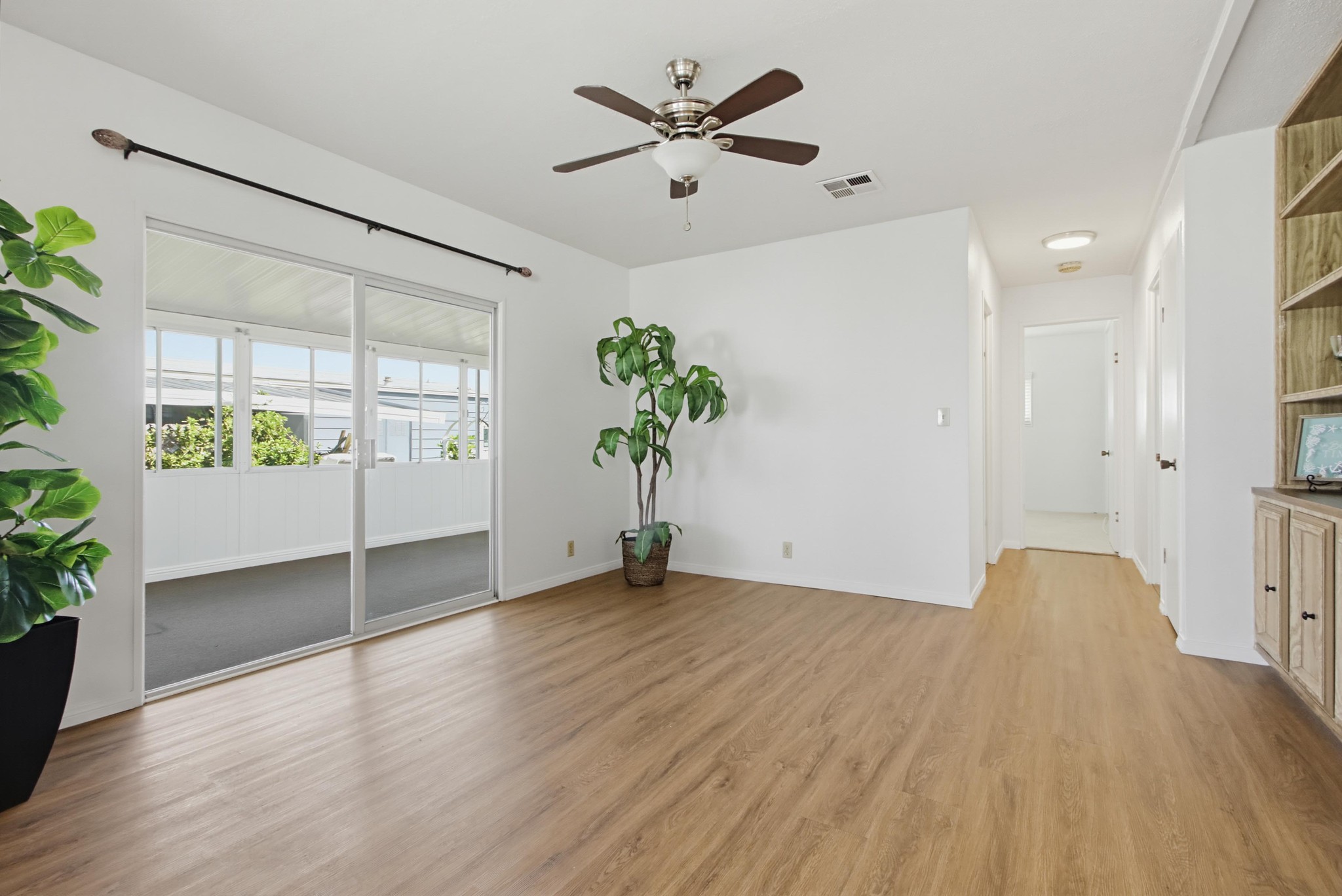 Virtual tour photo 21 of 55 for 650 S Rancho Santa Fe Rd #121