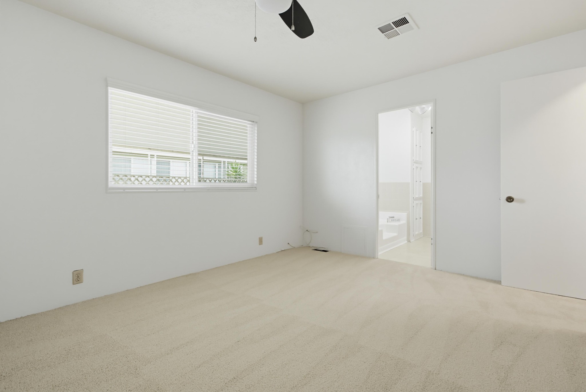 Virtual tour photo 36 of 55 for 650 S Rancho Santa Fe Rd #121