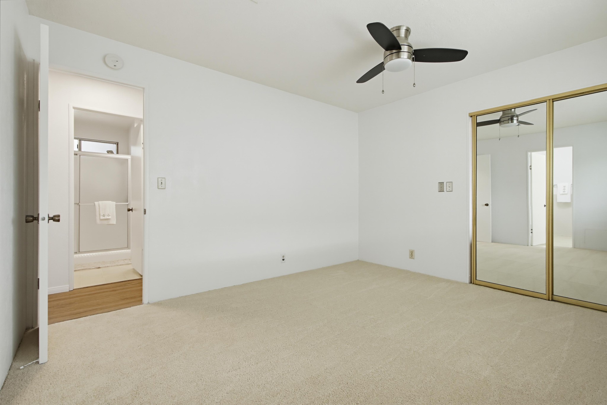 Virtual tour photo 37 of 55 for 650 S Rancho Santa Fe Rd #121