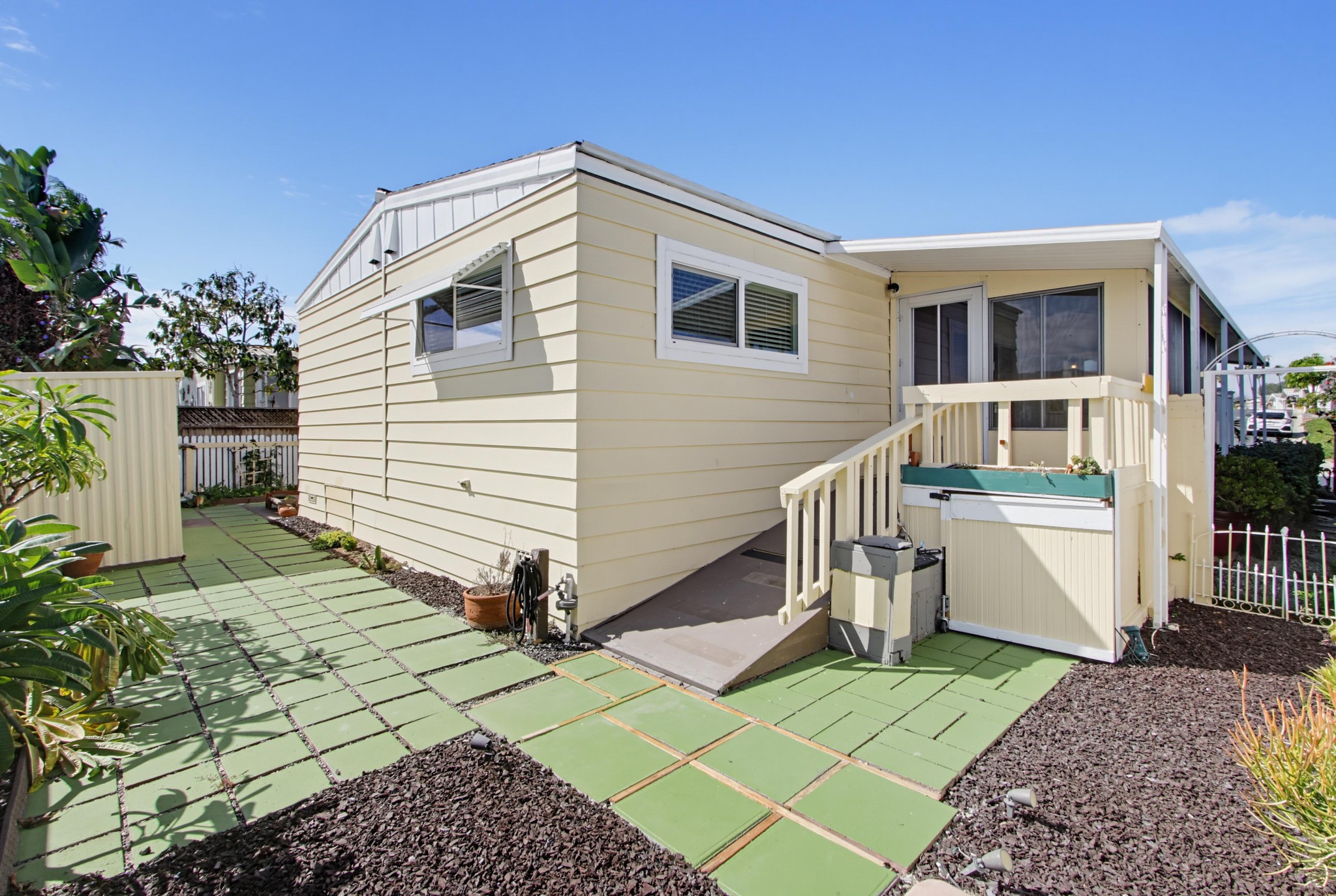 Virtual tour photo 54 of 55 for 650 S Rancho Santa Fe Rd #121