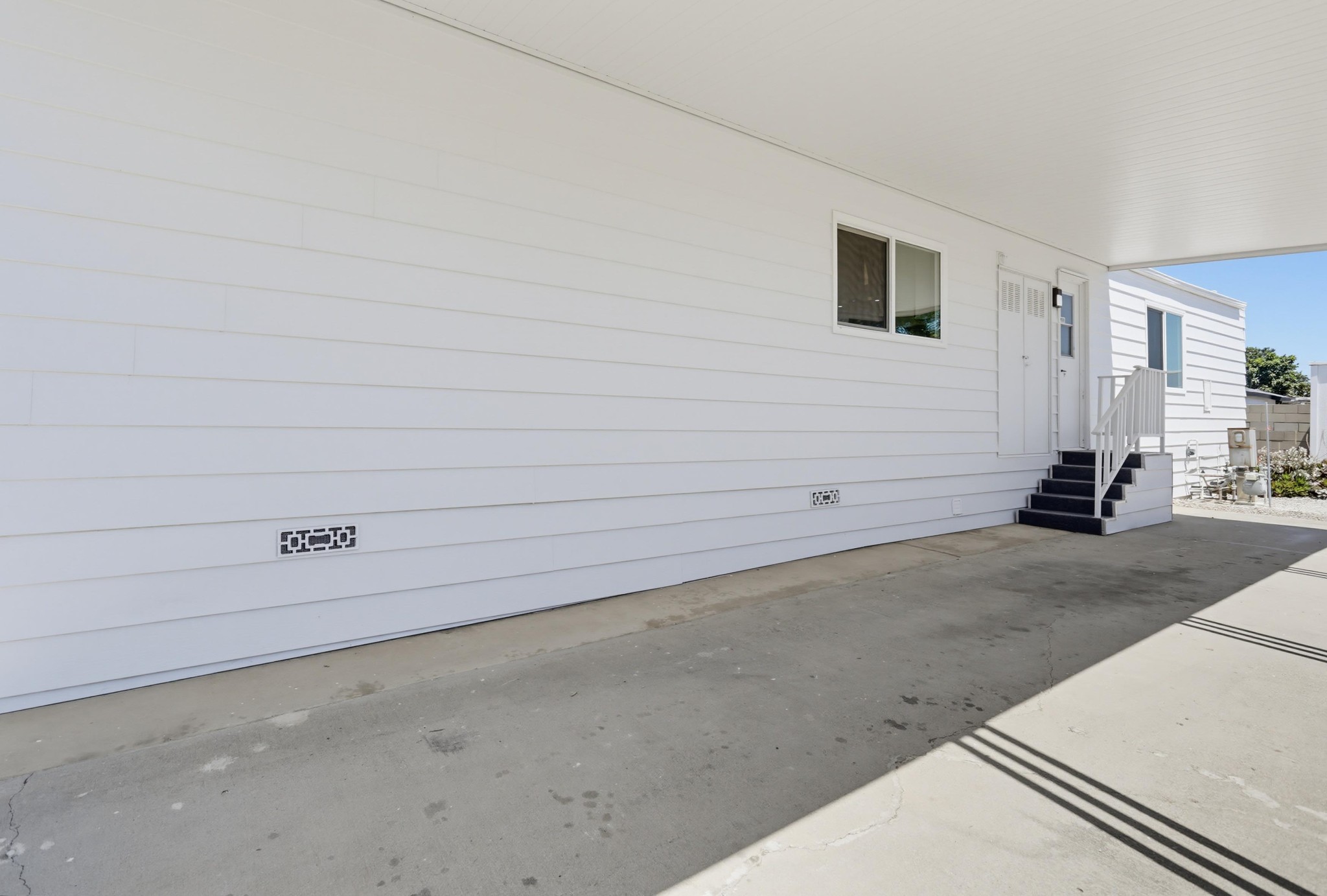 Virtual tour photo 30 of 37 for 650 S Rancho Santa Fe Rd Spc 52