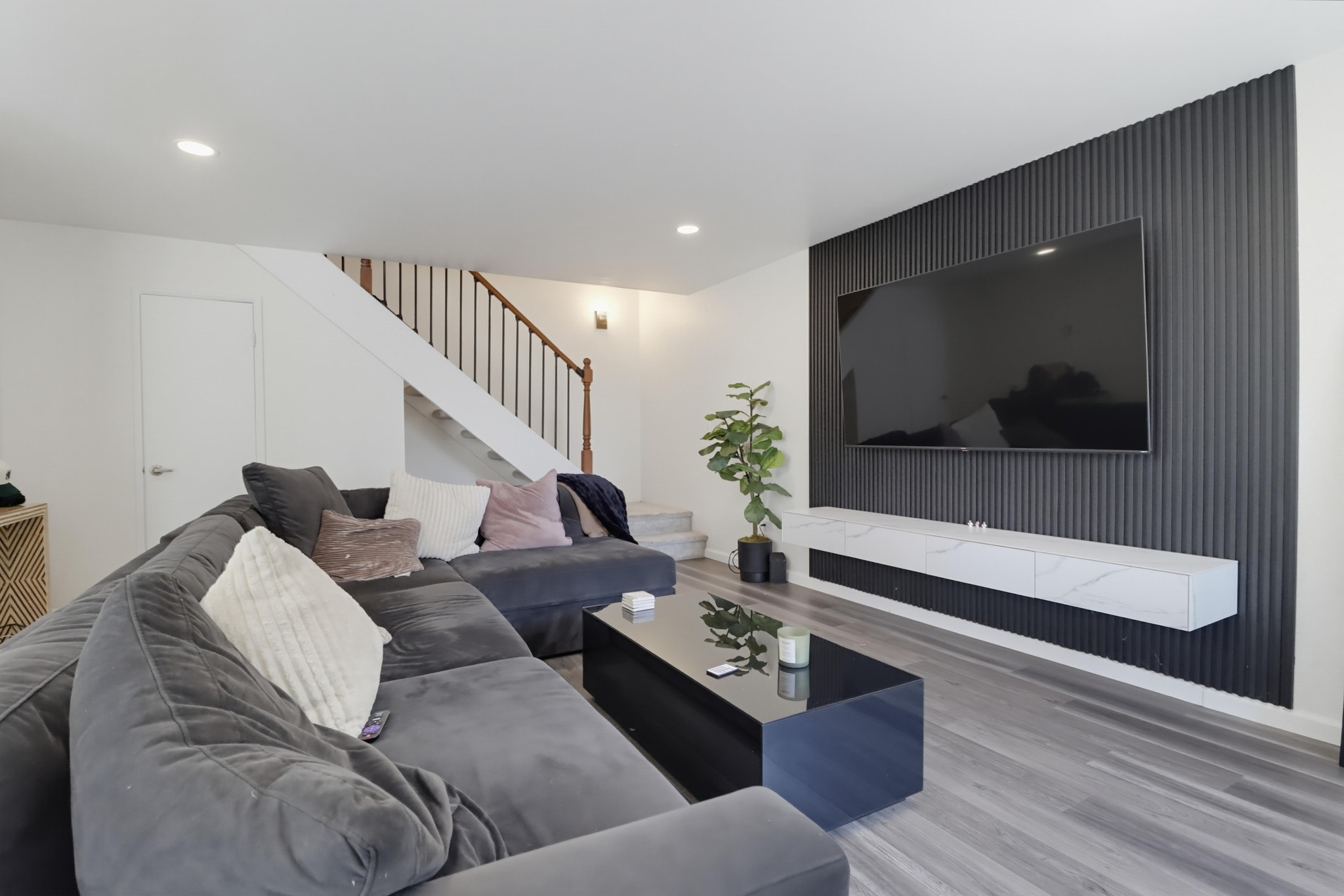 Virtual tour photo 7 of 35 for 6516 Omega Dr