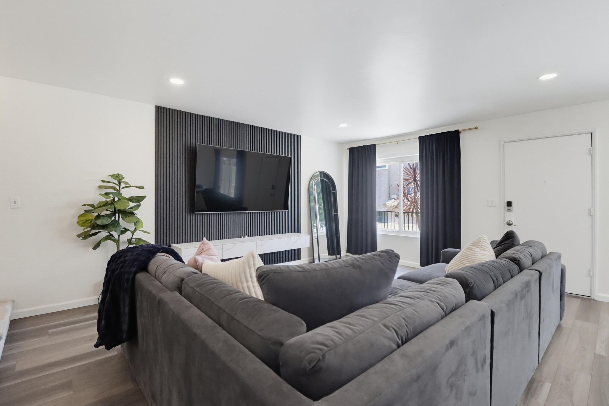 Virtual tour photo 10 of 35 for 6516 Omega Dr