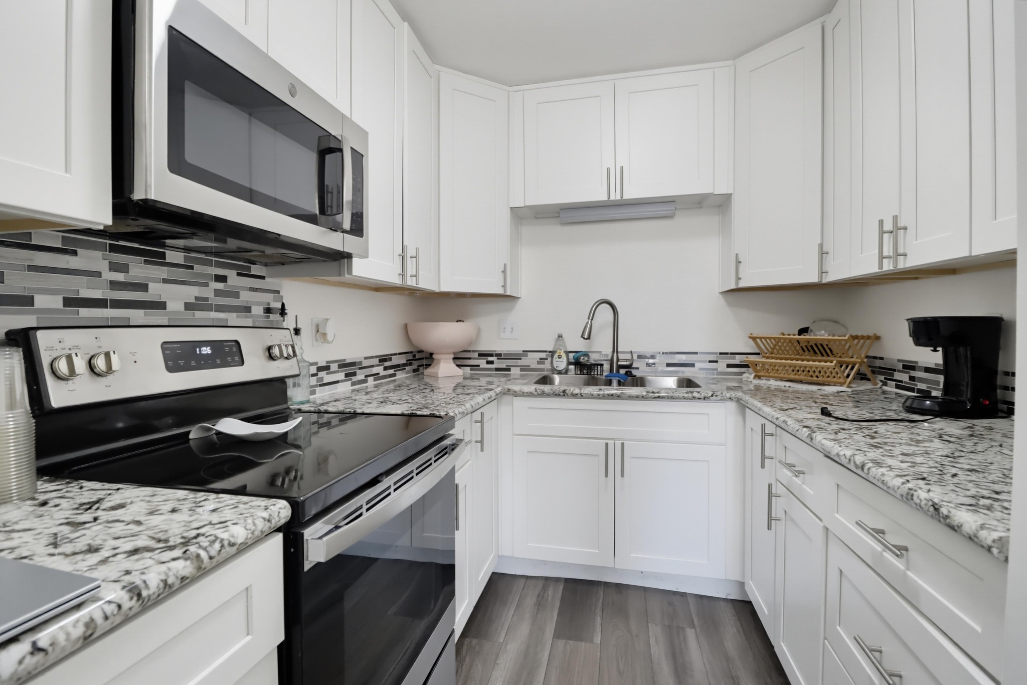 Virtual tour photo 17 of 35 for 6516 Omega Dr