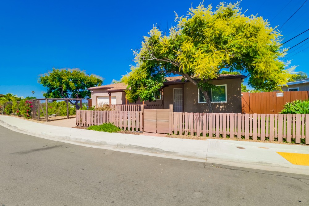 Virtual tour photo 4 of 47 for 6520 Zena Dr