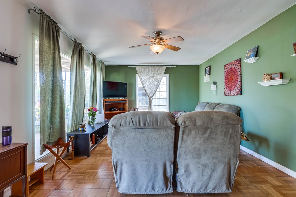 Virtual tour photo 6 of 27 for 6529 Bing St
